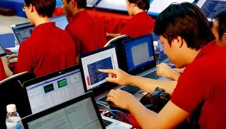 Hotspot Matrix và Mỹ nam Việt đóng liên tiếp 7 phim lỗ nặng, đẹp trai vô đối nhưng sao mà